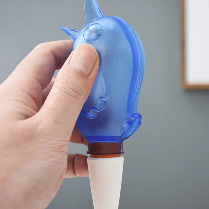 Automatic Drip Bird Shaped Globe